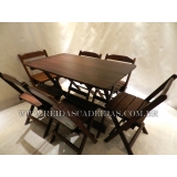 Mesa com 6 Cadeira de Madeira