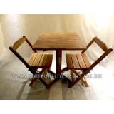 Mesa com Cadeira em Madeira