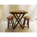 Mesa Dobrável com Banquetas